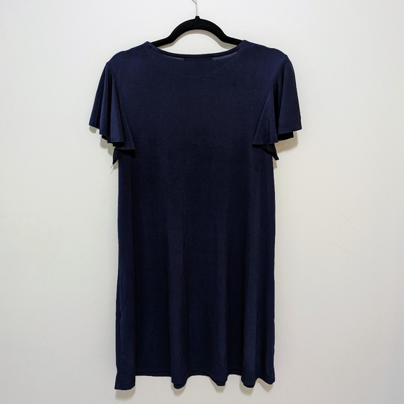 Split Flutter sleeve dress - Picture 2 of 5